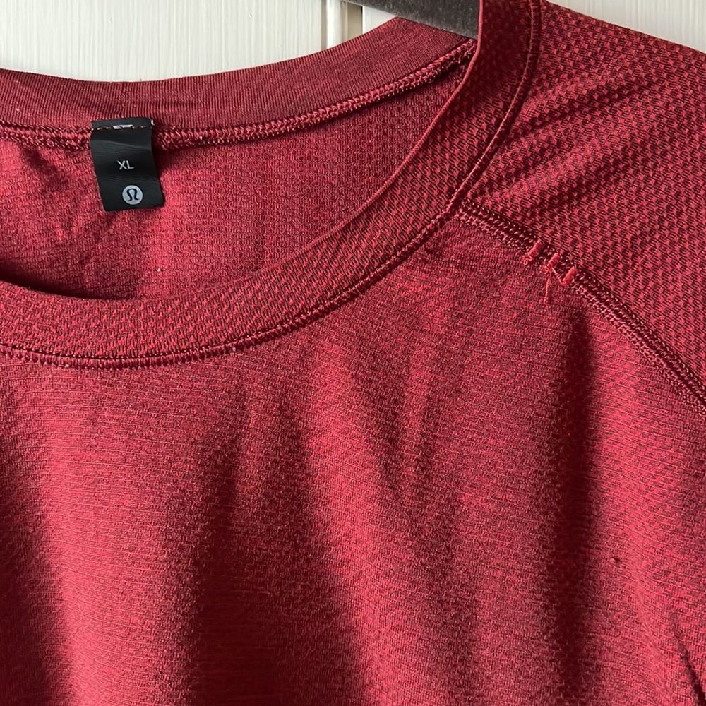 Lululemon Men’s T-Shirt